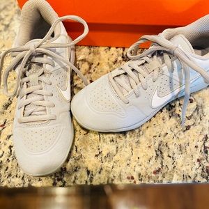 Boys Nike baseball Cleats worn twice